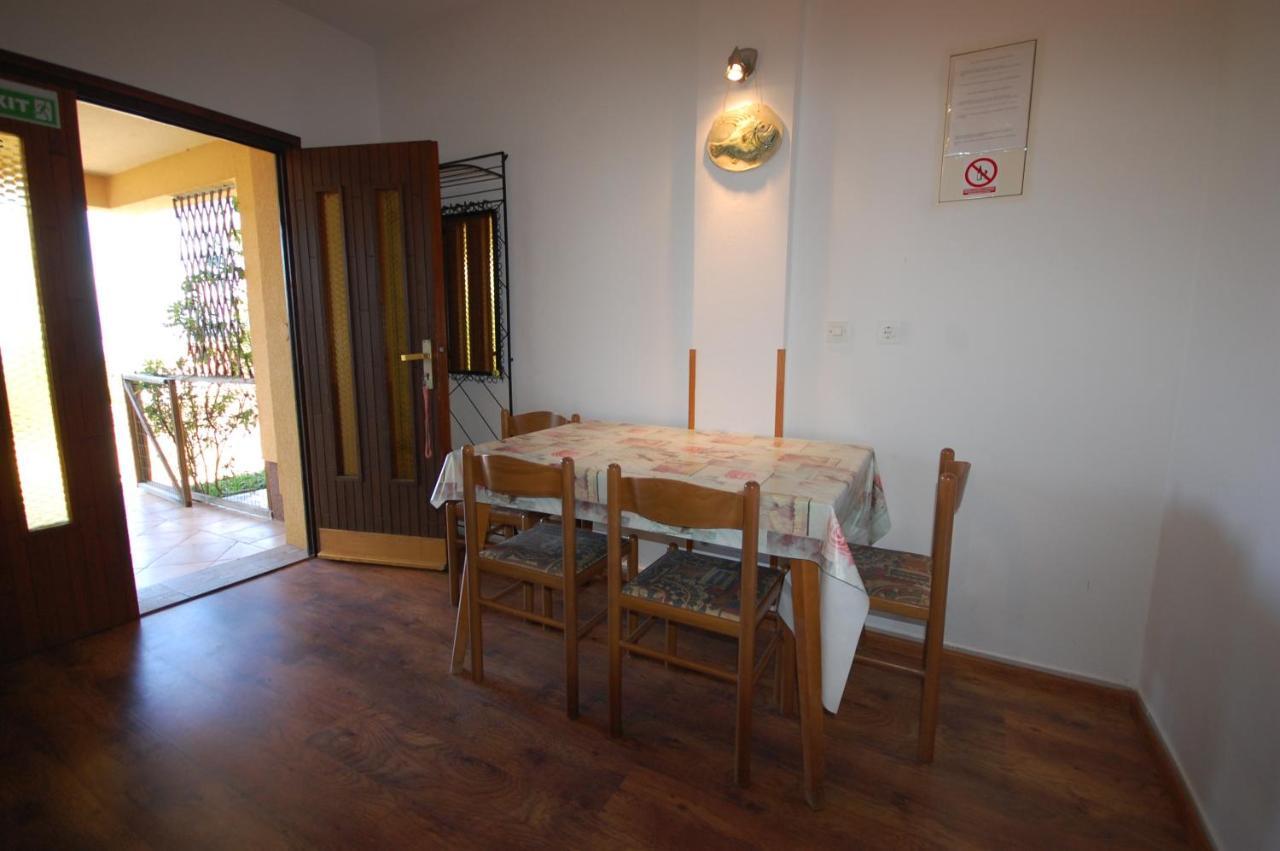 Apartments Snjezana By El-Pi Tours Nijvice Zewnętrze zdjęcie